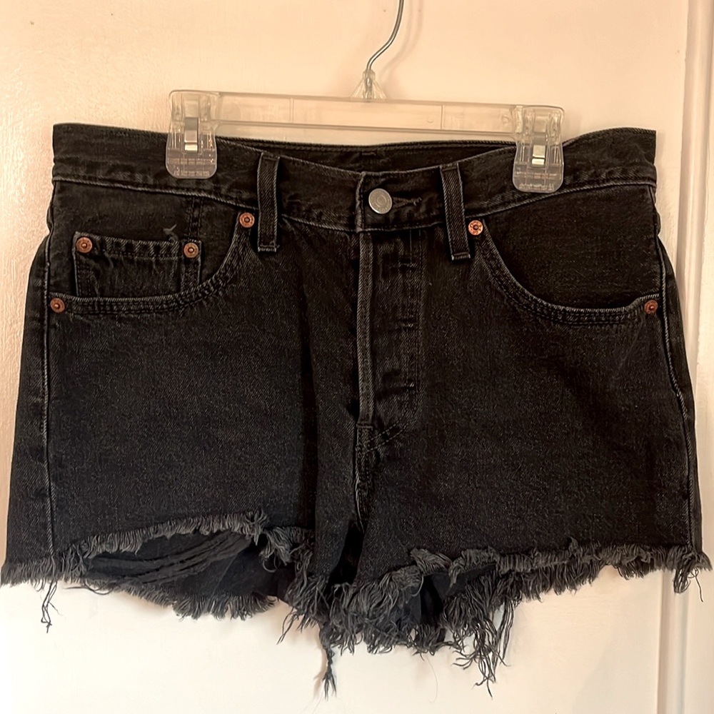 LEVI’s 501 Mid-Rise Short - Picture 2 of 8